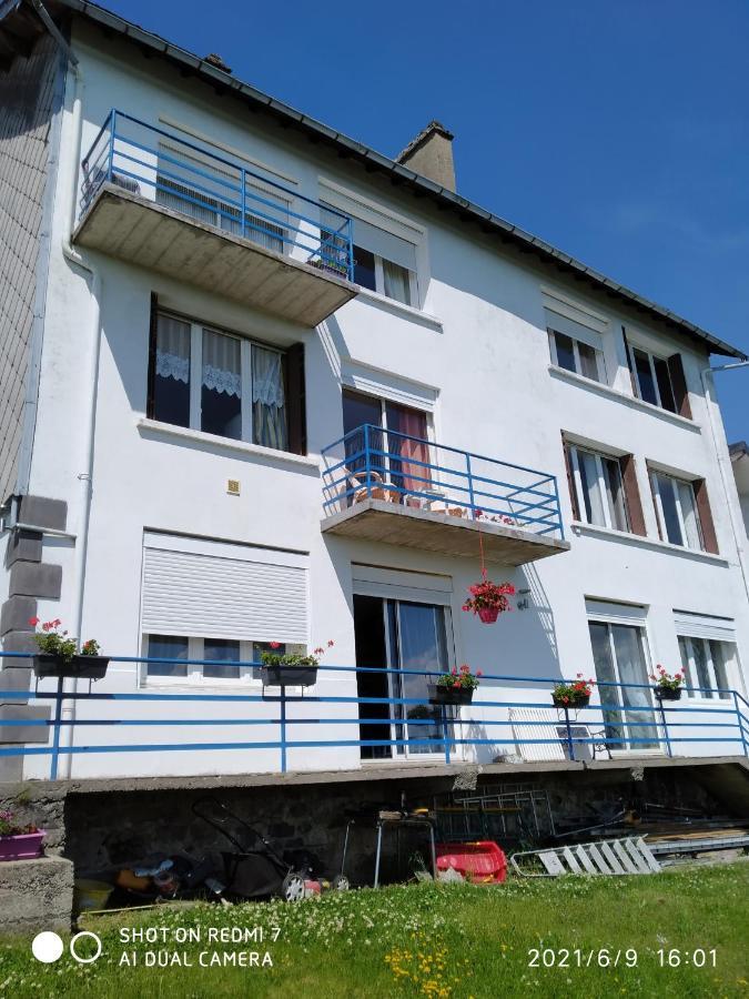 Appartement Bellevue à La Tour-dʼAuvergne Extérieur photo